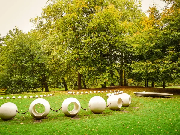 Una Escultura Moderna Het Park Rotterdam — Foto de Stock
