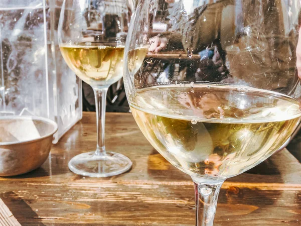 Two White Wine Glasses Champagne Flutes — Foto Stock