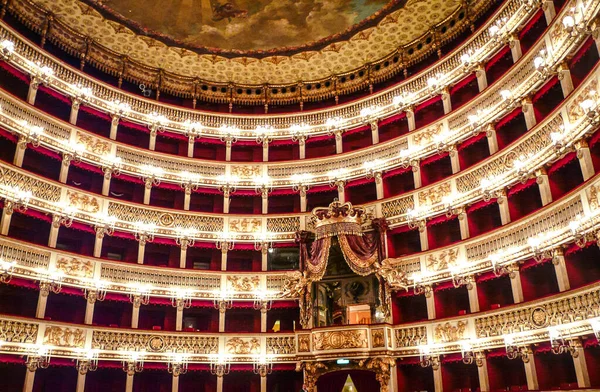 Beautiful Opera House Naples — ストック写真