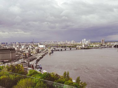 Ukrayna, Kyiv 'deki Dnipro Nehri. 