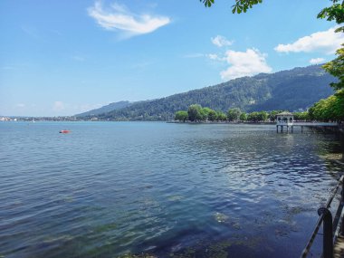 Yeşil ve mavi Avusturya doğası