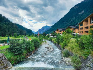 Avusturya 'daki Alfenz Nehri. 