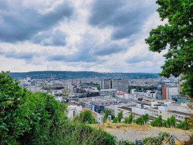 Şehrin üzerindeki bulutlar (Stuttgart)