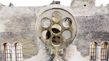 Tuna 'da eski bir Katolik kilisesi