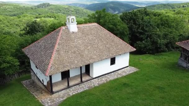 Antigua Casa Histórica Construida Barro Con Una Hermosa Vista Naturaleza — Vídeos de Stock