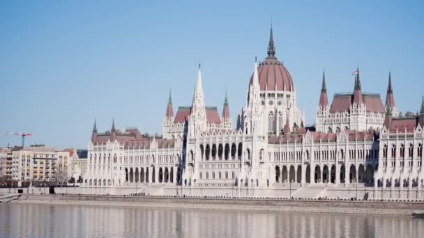 Gedung Parlemen Hungaria Pada Siang Hari — Stok Video