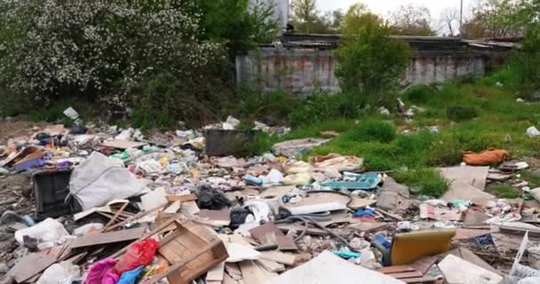 Eine Wilde Müllkippe Zentrum Der Stadt Europa Aus Verschiedenen Arten — Stockvideo