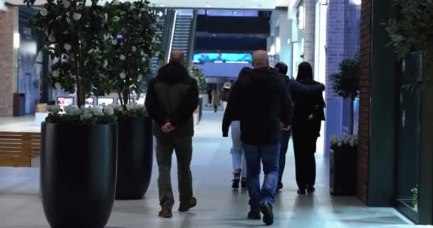 People Walking Halls European Shopping Mall Mp4 — 비디오