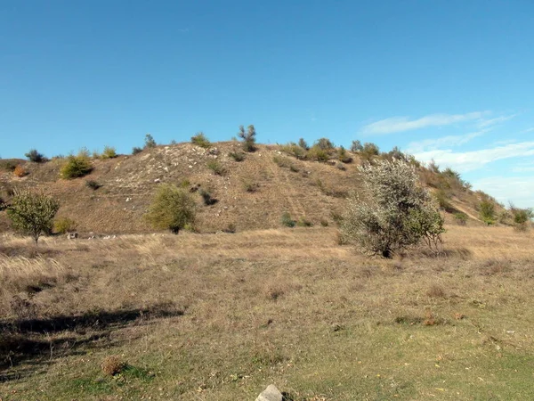 Landscape Trail Ascending Steep Slope Top Hill Background Autumn Blue — Zdjęcie stockowe