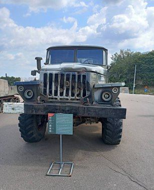 The Russian artillery installation Grad, which was killing civilians in Ukrainian cities, was destroyed by Ukrainian defenders.