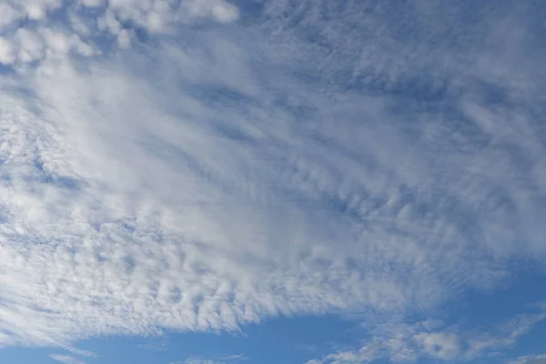 White Altocumulus Clouds Blue Sky Background — Stock Photo, Image