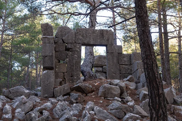 Bucak, Burdur, Türkiye - 14 Aralık 2016: Pisidia 'daki Antik Sia Kenti Necropolis