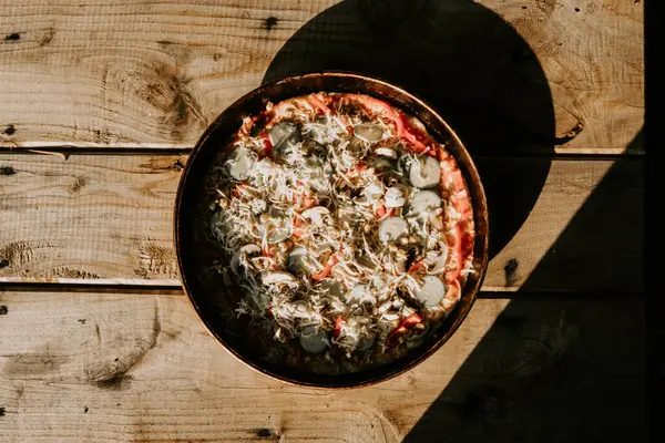 Masada ev yapımı pizza, ev yapımı pizza.