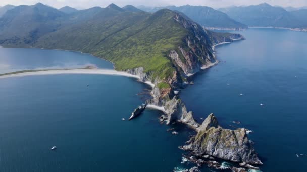 A bay with narrow rocks in Kamchatka — Vídeos de Stock