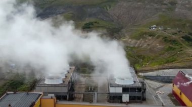Kamçatka 'daki jeotermal enerji santrali.
