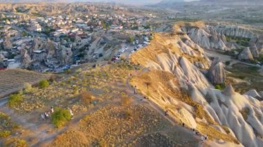 Turistler için gözlem güvertesi, sıcak hava balonlarının Kapadokia 'dan havalandığı bir yer.