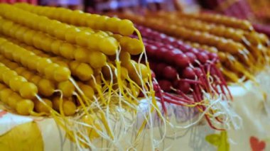 Doğu Caddesi Marketi 'ndeki zenci kilisesi. Geleneksel Gürcü tatlı yemekleri. - Evet. Yüksek kalite 4k görüntü
