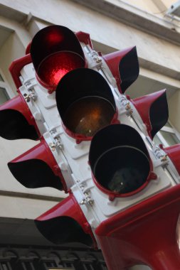 Colorful traffic lights near the rambla de alicante, if you go from Castaos to the neighborhood, you will see the party area.