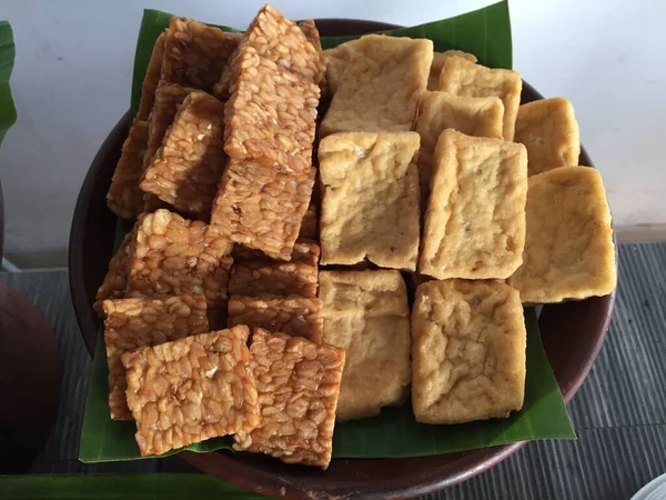 Fried Tofu Tempeh Banana Leaf Base Indonesian Special Food Indonesian — Foto Stock