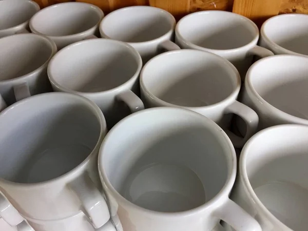 Arrangement Ceramic Glasses Neatly Lined Shelf — Stockfoto