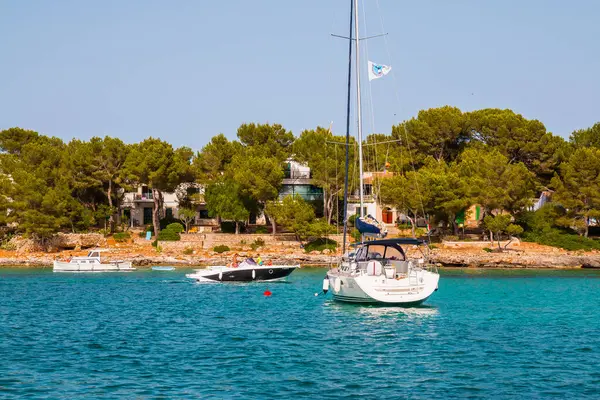 Sailing Yacht Anchor Portocolom Bay Mallorca Spain Balearic Islands — стоковое фото