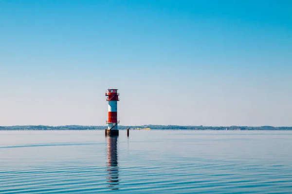 Farol Branco Vermelho Kalkgrund Entrada Flensborg Fiorde — Fotografia de Stock