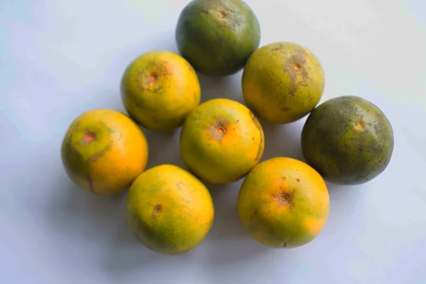 Verse Citroenschijfje Sinaasappelschijfje Jeruk Baby Citrus Sinensis Groene Citroen Gele — Stockfoto