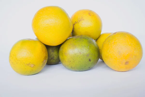 Verse Citroenschijfje Sinaasappelschijfje Jeruk Baby Citrus Sinensis Groene Citroen Gele — Stockfoto