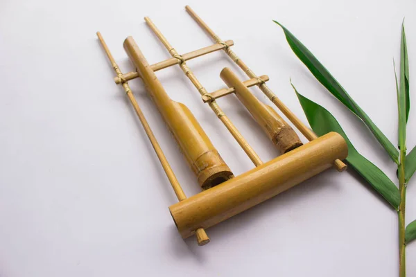 Angklung Traditional Sundanese Musical Instrument Made Bamboo Isolated White Background — 图库照片