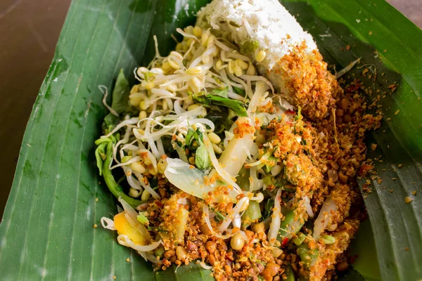 Gudangan Nasi Tumpang Traditional Salad Food Indonesia Made Boiled Vegetables — Stok Foto