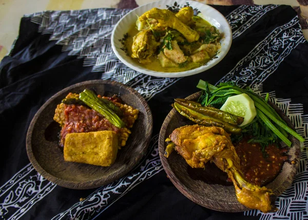 Nasi Tempong Sego Tempong Traditional Food Banyuwangi Indonesia Made Rice —  Fotos de Stock