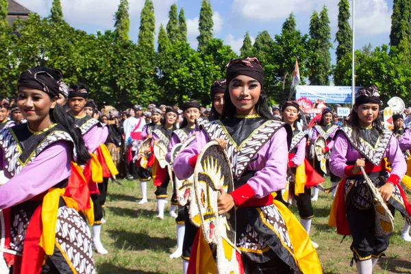 Yogyakarta Indonesië Mei 2019 Het Breken Van Jathilan Dansen Tari — Stockfoto
