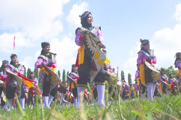 Yogyakarta Indonésia Maio 2019 Quebrando Recorde Dança Jathilan Tari Jatihilan — Fotografia de Stock