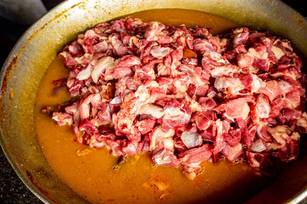 Cocinar Carne Cruda Tradicional Con Curry Amarillo Tongseng Sartén Tongseng — Foto de Stock