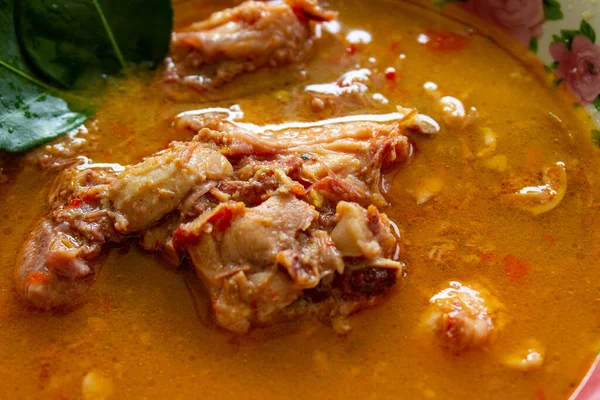 Chicken Curry Oder Kari Ayam Auf Schüssel Serviert Isoliert Auf — Stockfoto