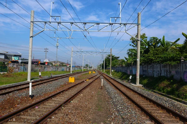 Commuter Line Train Krl Train Arrive Klaten Solo Railway Station — Stok fotoğraf