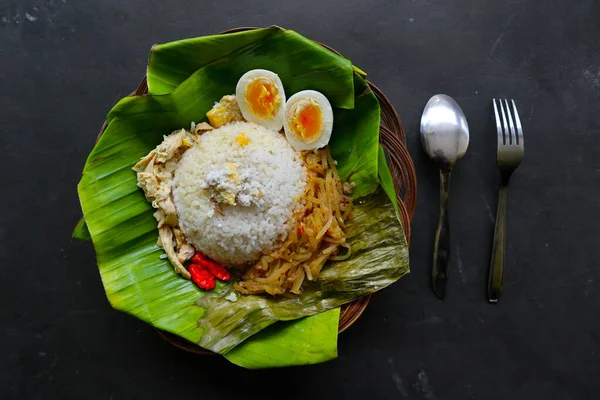 Nasi Liwet Solo Atau Sego Liwet Solo Adalah Makanan Tradisional — Stok Foto