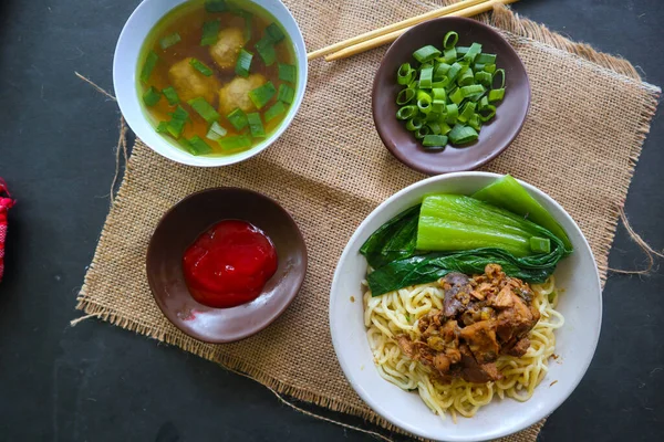 Mie Ayam Chicken Noodle Meatball Served Small Bowl — Stockfoto