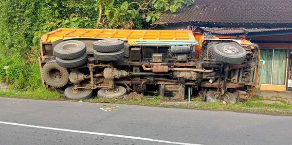 Klaten Indonesia July 2022 Large Truck Has Accident Rolls Side — 스톡 사진