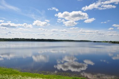 Borodaevskoe Gölü. Doğa. Ferapontovo. Kirillovsky bölgesi. Vologodskaya Oblastı. Rusya