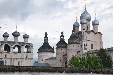 Rostov Kremlin. Rostov Veliky. Nero Gölü kıyısında. Rusya