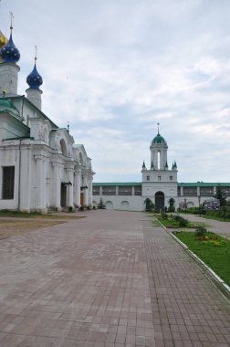 Spaso-Yakovlevsky Manastırı Rostov. Ortodoks erkek manastırı. Nero Gölü. Rusya