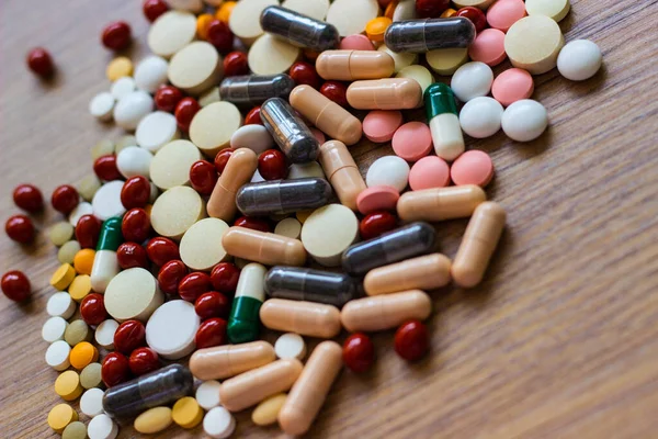 Léky Tablety Dřevěných Texture Stůl — Stock fotografie