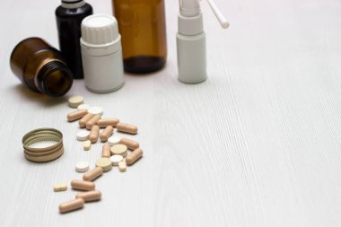 İlaçlar ve haplar, geniş bir grup su toplaması, ilaçlar, haplar.