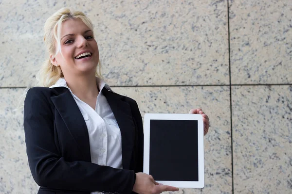 Porträt Einer Lächelnden Geschäftsfrau Mit Digitalem Tablet Arbeitsplatz — Stockfoto