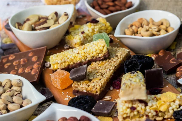 Barras Granola Com Nozes Saudáveis Frutas Secas — Fotografia de Stock