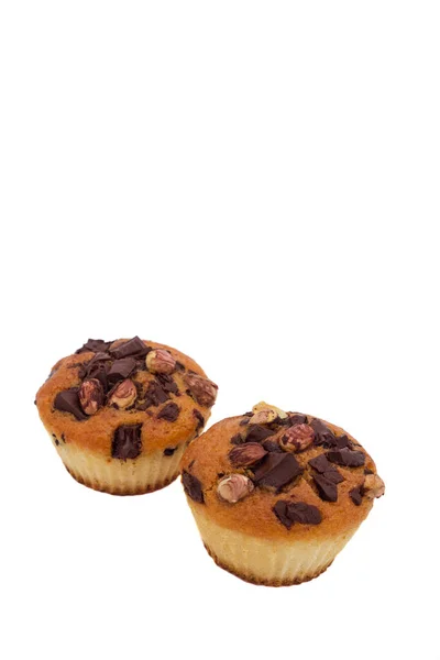 Heerlijke Muffins Met Chocolade Hazelnoot Geïsoleerd Wit — Stockfoto
