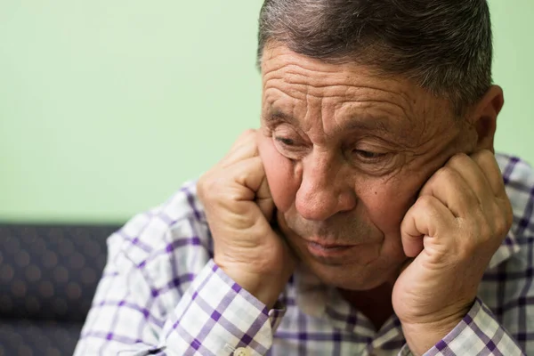 Retrato Del Anciano Perdido Pensamiento —  Fotos de Stock