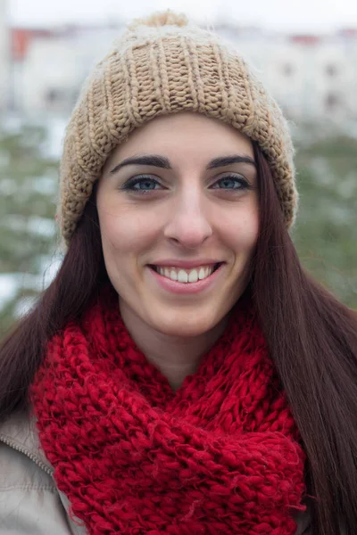 Woman Feeling Cold Winter Portrait Smiling Woman Snow —  Fotos de Stock