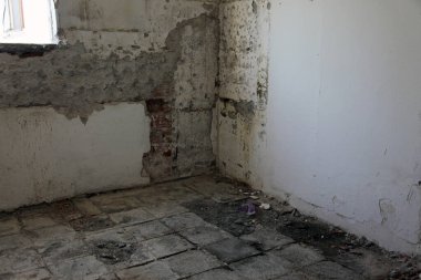 Ev tamiri. Eski odaların yenilenmesi. Sanayi geçmişi. 